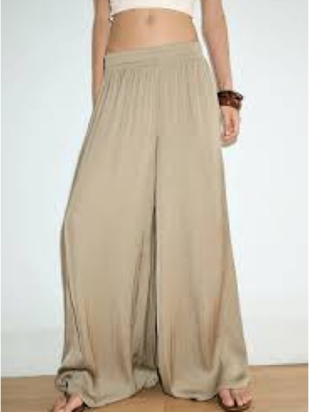 Zara   Wide-Leg  Pants — Light Beige
